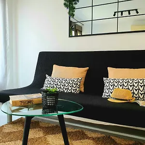 https://sherryflat-jarana-parking-piscina-wifi.es-andalucia.com
