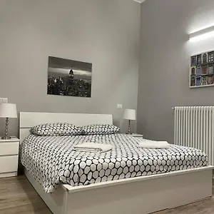 https://jr-suite-mm3-repubblica-stazione-centro-direz-c3.italymilanhotels.net