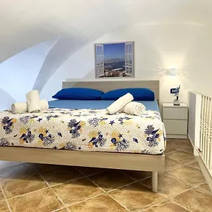 https://oikos-guest-house.hotels-amalfi.com